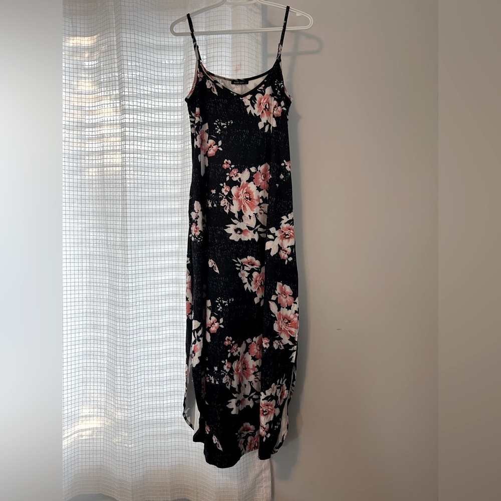 NWT Summer Floral Black and Pink Dress